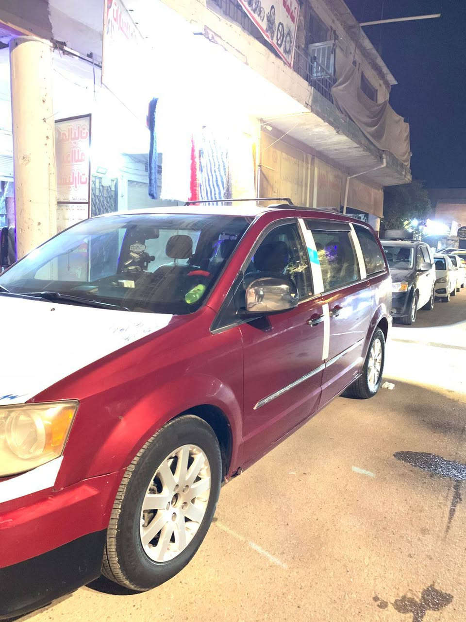 السلام عليكم
سياره كرفان  كلايزلر كلايزر موديل ٢٠١٣  مكينه ٣٦٠٠  رقم بغداد السياره بأسمي تحويل ثاني يوم السياره مكفوله من الضربه داخله من امريكه فيضان فقط. مكينه جديد كير جديد تخم تاير جديد حداديه جديده تبريد تدفئه  شغال.  مواصفات

تحكم ستيرن

٦ جامات كهرباء 

بوب وصندوك كهرباء

(البوب فاصل كهربائها)
كشنات جلد 
منظومه زنون 
٣قطع تبريد
بردات ٤ بلادي 

فرس ارضي وفرس سقفي مع اناره

السياره ماشيه ٢٢٩ الف

العنوان ديالى بعقوبه

غير متواجد على الفيس فقط اتصال 

للاستفسار  ***********

السعر 135 مجال بسيط بعقوبة, ديالى
