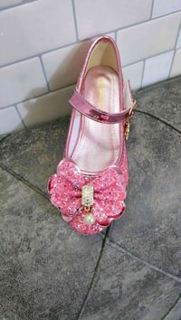 ملابس أطفال • قياس ٢٩/٣٠