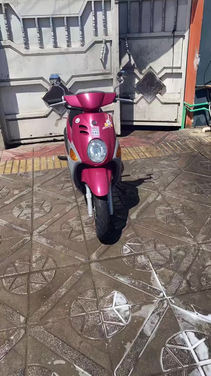 ‏دراجة فل للبيع مكان بغداد الشعله دراجة نظافة 100% ١٤٠٠ السعر بيها مجال.  ￼***********
