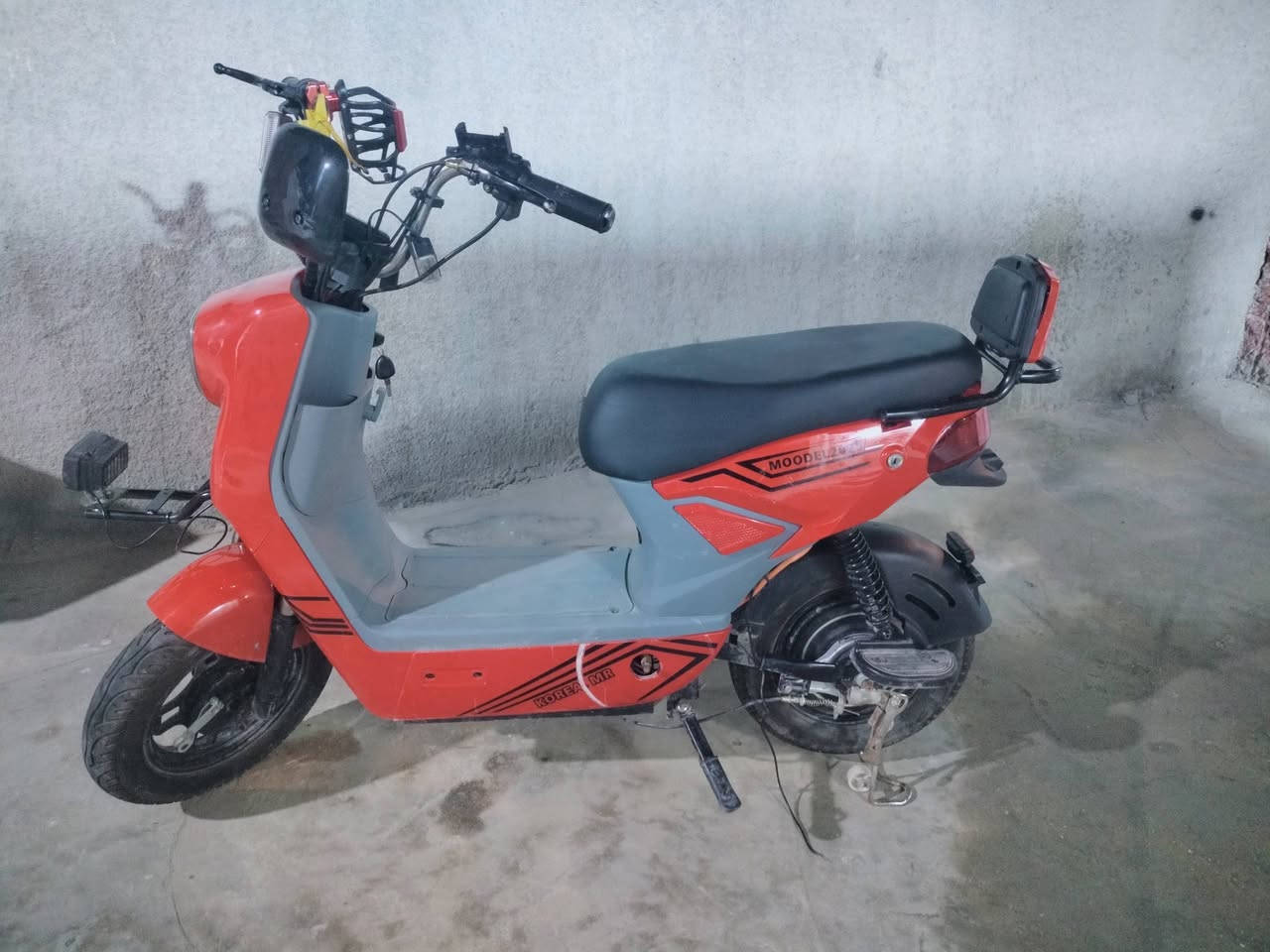 دراجه شحن كامله للبيع نقص بطاريات فقط
كربلاء حي الحر يم فلافل سعد***********
