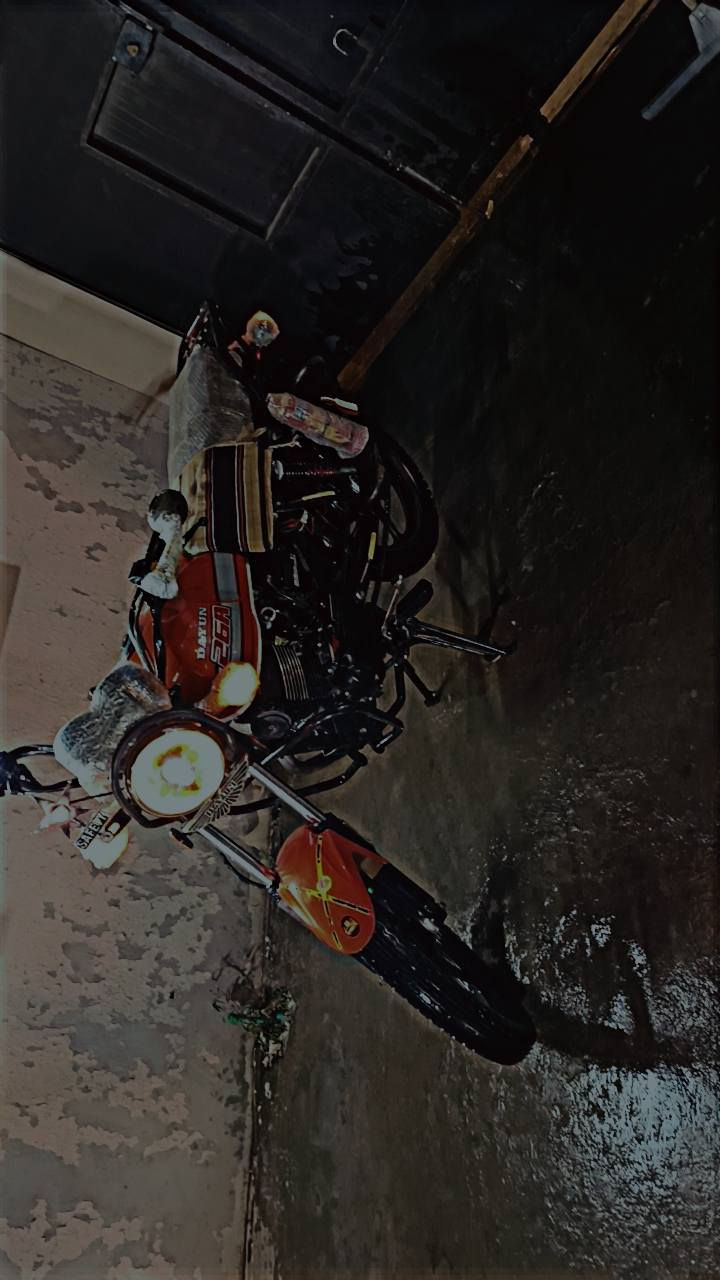 سلام عليكم
دراجه دايون للبيع 
موديل ٢٠٢٢  طالعه بل٢٠٢٤ شهر ثاني وكيلها ابن هوشه
دراجه مكينه مكفوله كفاله عامه 
دراجه مامشتغله دلفري أبد الله يشهد
دراجه من شغل للبيت 
وهسه الله رزقني شتريت سياره وأريد ابيعها 
تخم تاير جديد سيم كلج سيم سكليتر كله جديد 
كهربايات شغاله ومرتبه 
وسعرها مناسب 
دراجه لا مكلوبه ولا شي
سعرها مليون و٨٠٠ وبيها مجال حك جيه 
تجي وتشلع عيوني 
رقم تلفون
 ***********
***********
متواجد واتساب
