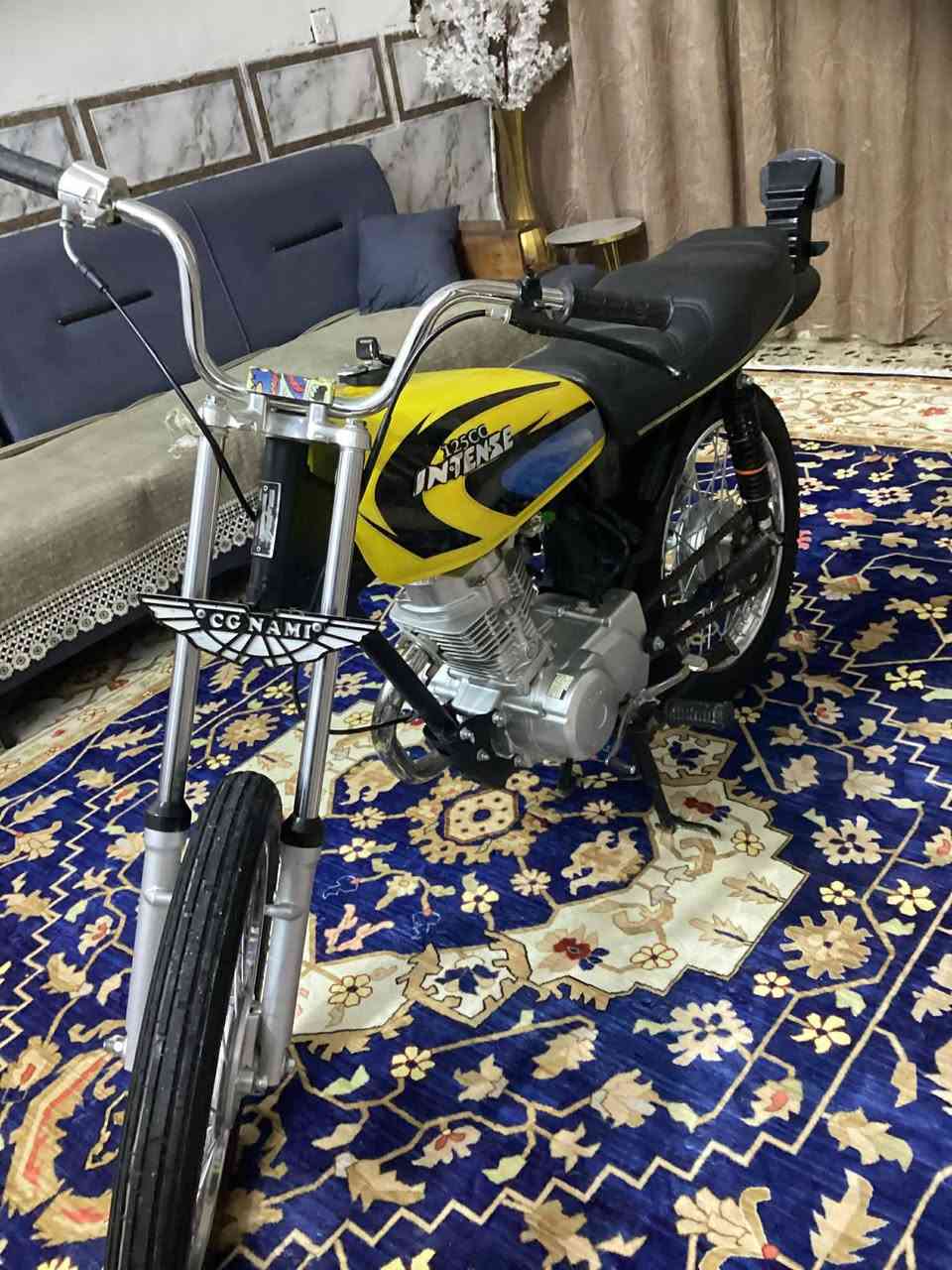 السلام عليكم دراجه للبيع الشاصي 18 والتعمير 24 كفاله عامه مكاني كوت زين القوس الرقم ***********
