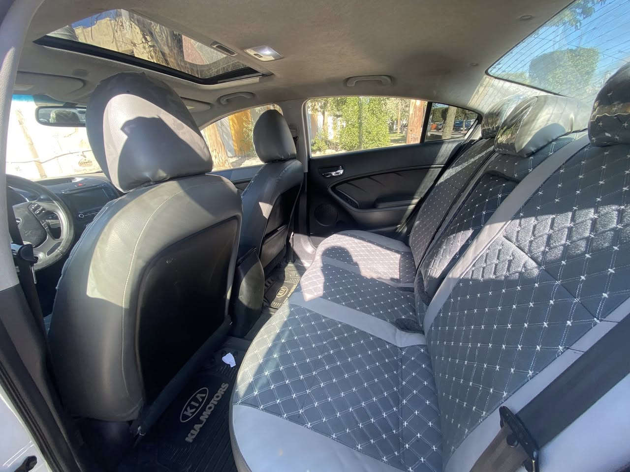 سلام عليكم
فورتي وارد امريكي

موديل ١٦

فول مواصفات ١/١

فتحة
كاميرا خلفية

شاشة اصل كبيرة 

شاشة اعطال

بصمة ابواب

دخول ذكي

مرايات جانبية قلّاب

كشنات جلد ومغلفة بجلد ايضا للنظافة وحماية الكشنات والجلد الاصلي.

اشارات جانبية

لدات بيض

زنون

بصمة جنطة

مطريات

محرك ٢٠٠٠ كفالة مع الكير والتبريد والكهربائيات .

اللون ابيض

رقم بغداد انكليزي جديد مع سنوية لغاية ٢٠٣٠ بالاضافة الى هزة جديدة

ماشية ٧٦ قابل للزيادة

حادث خفيف جدا ( جاملغ وطعجة بنيد متتجاوز ٢٠ سنتمتر ولحد الان ما مصلحة )

السيارة نظيفة ومرتبة

السعر ١٢٨

للتواصل / *********** حسين / المكان كربلاء
