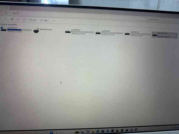 دسك توب hp CORREi7
للبيع ٥٠٠ الف 

للتواصل ***********
