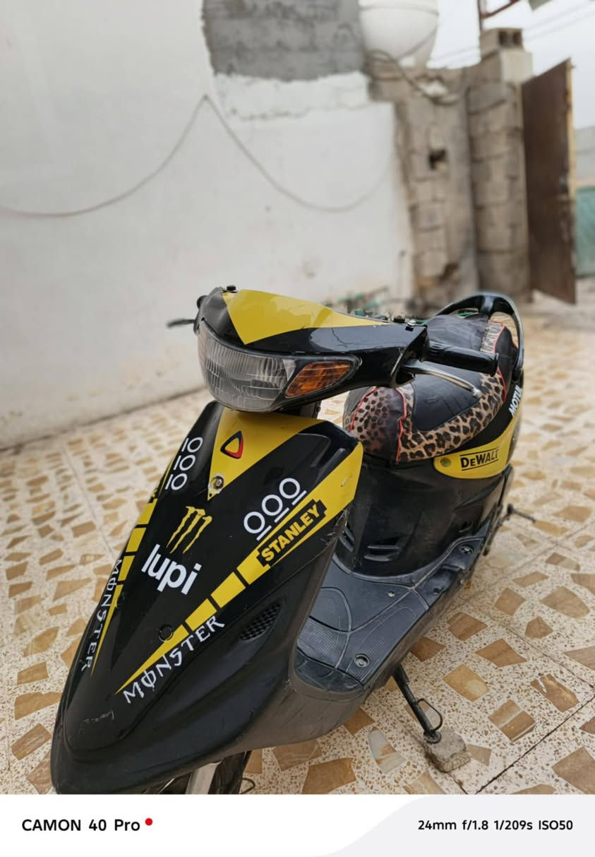 سلام عليكم.  دراجه ماكس  قجمه   البيع    مكان  ديالى  بعقوبه  التحرير.   300
50
 بيها مجال  ***********
بي وتساب
