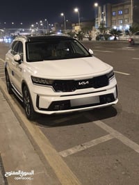 سورنتو 2023 خليجي كفالة عامة  Vip شنو تريد بيه مواصفات موجودة  خمس كام...