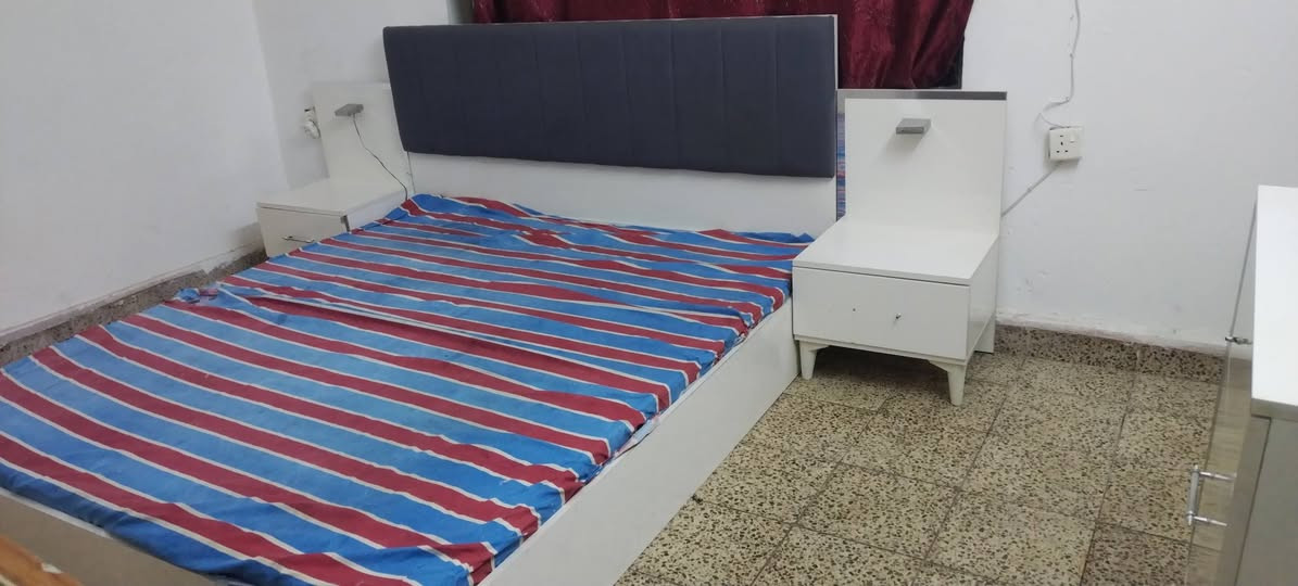 غرفه تركيه نضيفه مكان موصل سعر 450 للستفسار ***********
