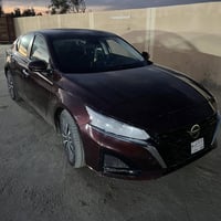 نيسان اولتمه موديل 2023 رقم فحص  ضرر اربع قطع بدون دواخل  كير ومحرك شر...