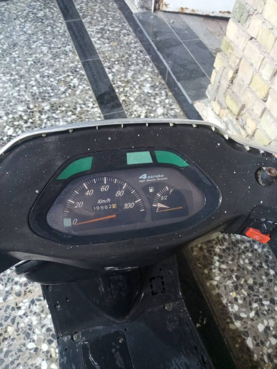 دراجة فضائي سرعتها 100 نضيفة السعر 450 وبيها مجال قليل مكاني بغداد ***********
