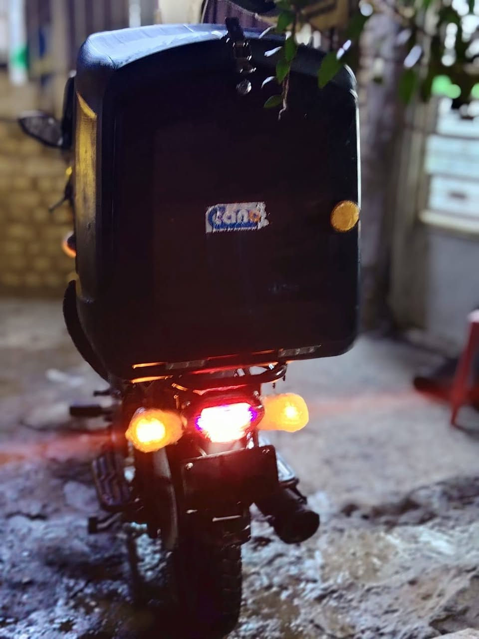 سلام عليكم اخوان درجه بوكسر كلاسك درجه خير من الله ارواق خمسه كمرك متفوع كبل ترقم درجه جاهزه كبل لشارع موديل 21 المكان بغداد حي جهاد السعر المطلوب مليون 200 وبيه مجال حك جيه ***********
