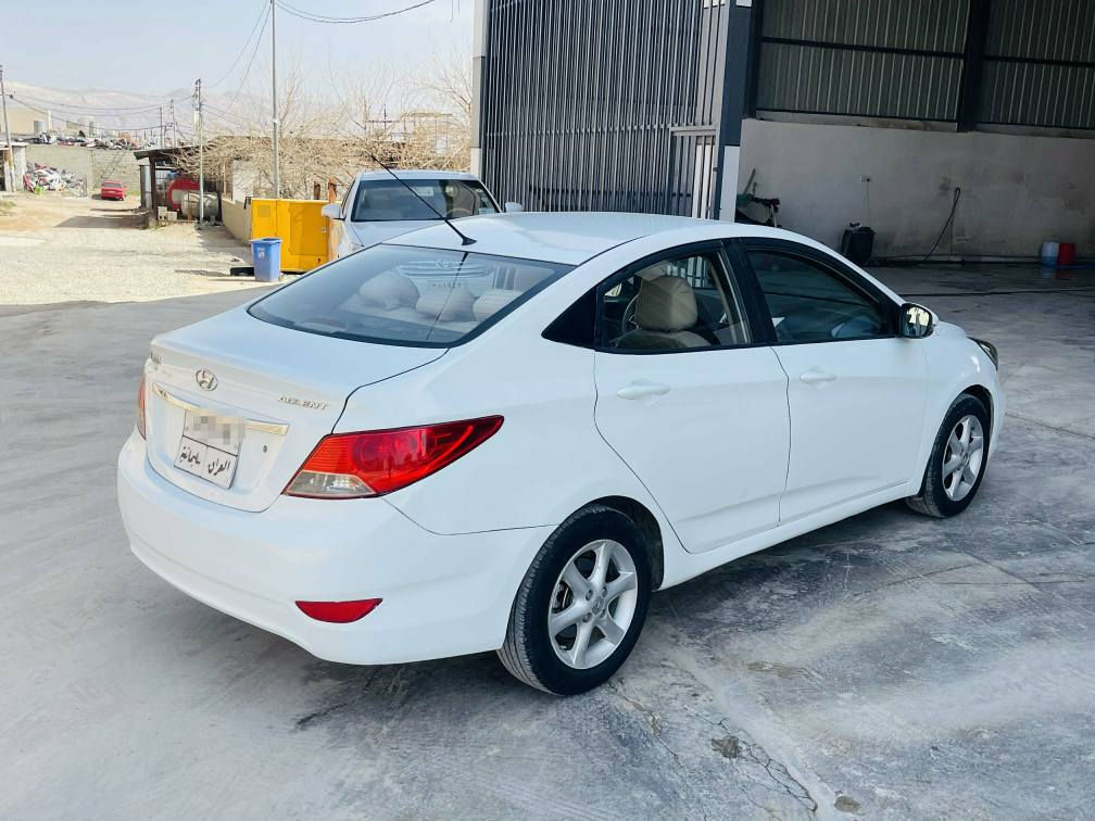 اکسنت  بۆ فرۆشتن / مۆدێل 2011 سەیارەیەکی زۆر خاوێن و بێ مەسرەفە و   5 پارچەی بۆیاغە  بێلێدران  رەقەم و سەنەوی تازە بەسەر چوە / تحویل و غرامە بەشەرت و گێر و مەکینە و تەبریتی بەشەرت مەسرووفی  نیە / سعرەکەشی تەنها 82گەڵا و مامەڵەیەکی کەم . ژ.م   *********** كويسينجاك, أربيل
