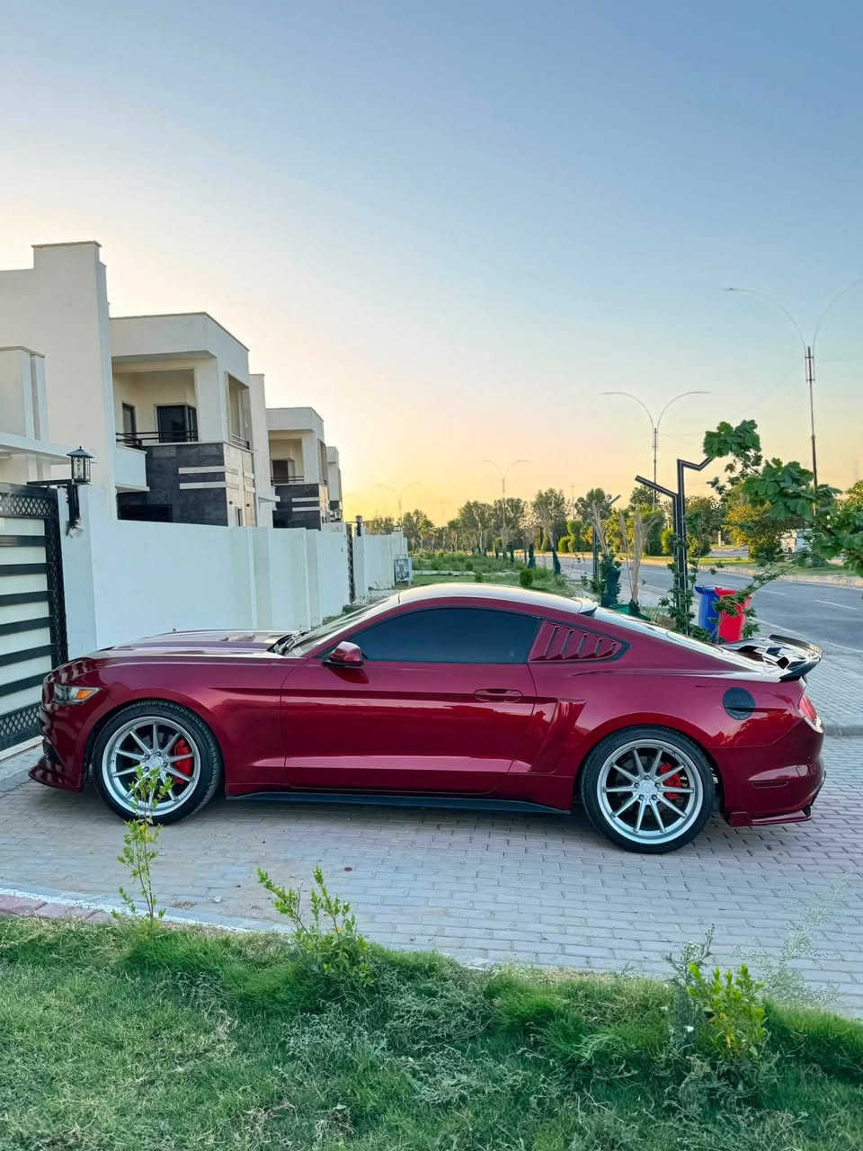 FORD Mustang 2016🐎
السلام عليكم 

موستنك mustang 2016 🐎🇺🇸

محرك V6 المرغوب 🔥

مواصفات 6 سلندر معروفة ❗️

-تحكم سترين جهتين 

-شفتات ستيرن

-تشغيل عن بعد

-مقعد كهرباء

الاضافات الي عليهة:-

📍شوتة KN

📍ويل فيرادا تو سايز 

📍لحية امامية سرڤيني  

📍جنح شيلبي

📍دوس جانبية

📍دفيوزر هينسي

📍منظومة زينون عالي ناصي

📍عدسة عين الشيطان 

📍كفرات مري باتمان

📍سكوبات  جاملغ ومثلثات

رقم اربيل شرط تحويل 

السيارة حادثهة جاملغ وبنيد  واني هنا رشيت قطعتين كلير ابيعك حزام شواصي لغود بشرط
السيارة ولاكلوب بدشبول بيهة مشتغل اي اعطال مابيهة

ماشيه (86) mi

السعر 133$ وبيهة مجال

مكان السيارة صلاح الدين مجمع الدور 

***********
