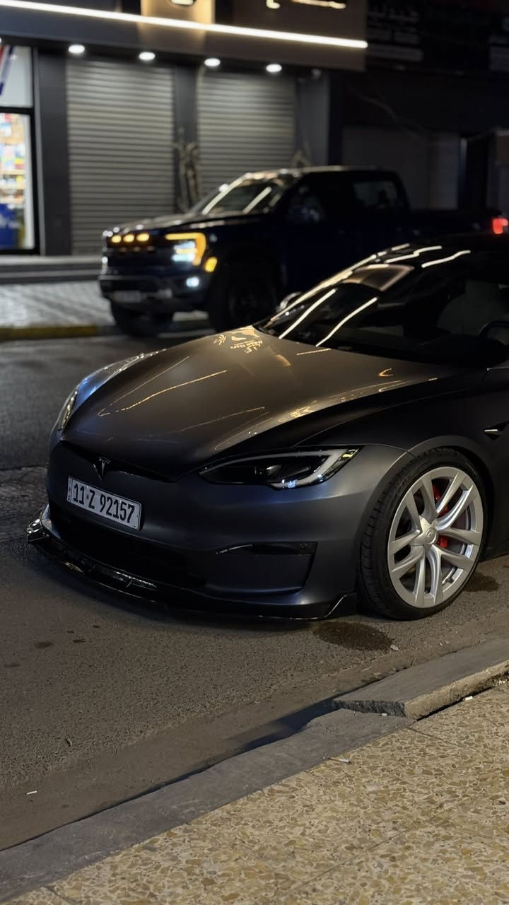 للبيع تيسلا موديل أس لونگ رينج دبل ماطور
Dual Motor 670hp 
28,000mi 

اونلاين بدون ايرباگ ضربه خلفيه جنطه فقط 

السعر 37,000$ مكان السياره بغداد الغزاليه

***********
