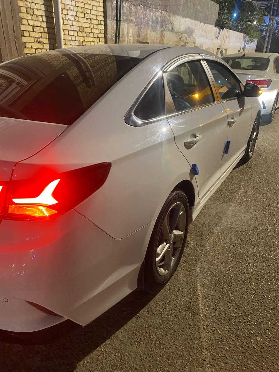 سوناتا 2023 كفاله عامه عده شبر بارد . فول مواصفات ويل 17 لد امامي خلفي توقف ذاتي تثبيت سرعه رادار تبريد امامي خلفي سايد بريك بصمه …. للتواصل . *********** …… السعر 188 ….
