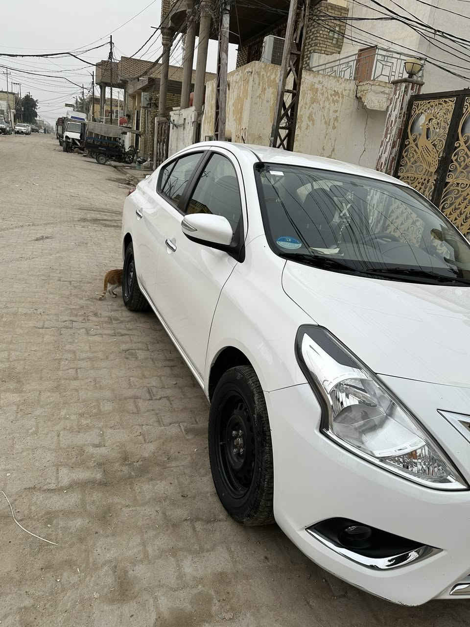 سلام عليكم صني للبيع 2025كفاله عامه من كلشي عد شخص صغير بطرف الباب الخلفي على كد إصبع ماشيه 23 زيرو سياره مكان نجف مو صفات معروفه سعر 120وبيها مجال بسيط رقم ***********
