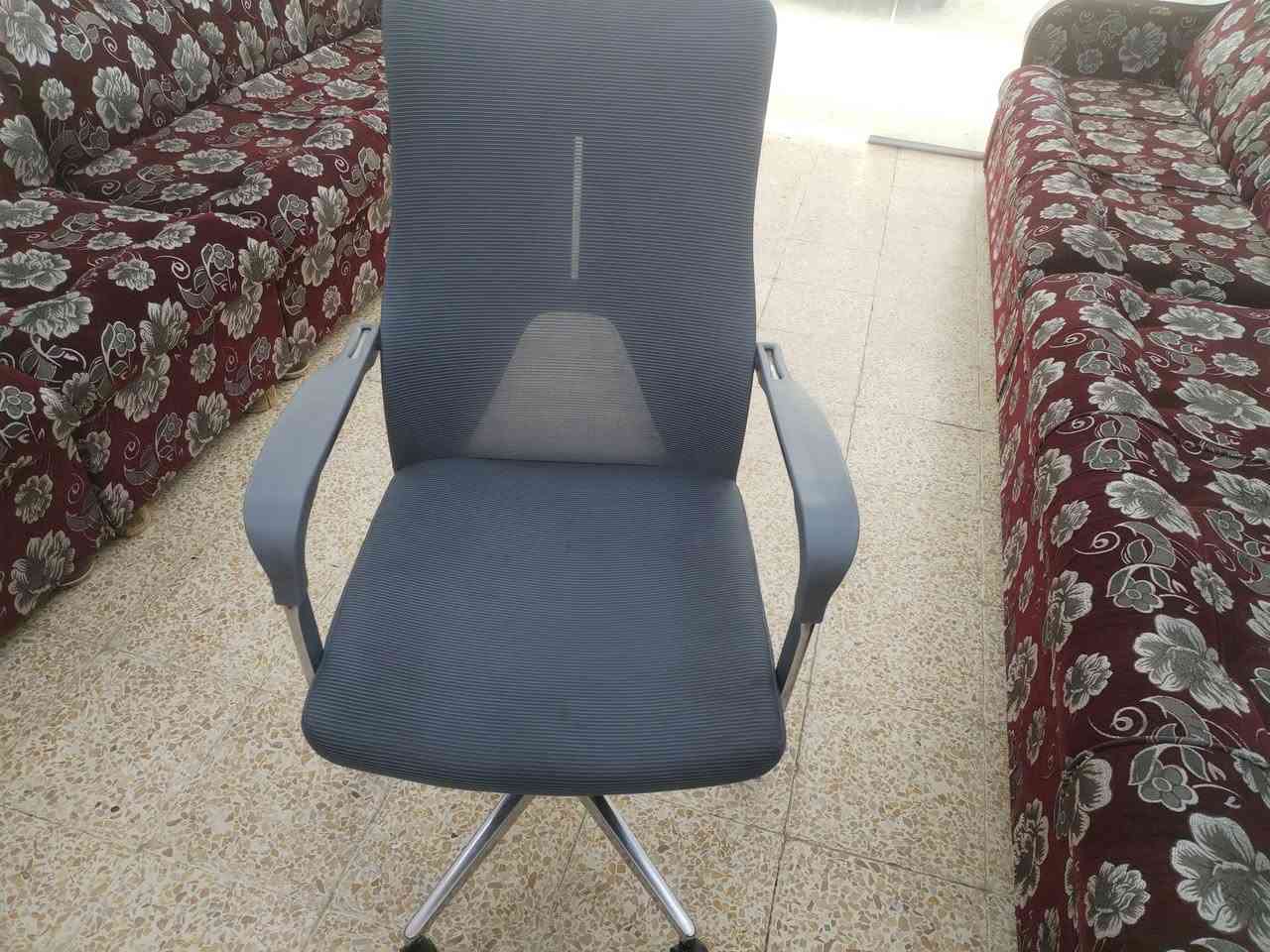 السلام عليكم ميز وكرسي للبيع سعر 110 شراي تواصل على الخاص وبيهن مجال


**إذا كنت صاحب هذا الإعلان وتريد حذفه لأي سبب، رجاءا أرسل رسالة إلى الدعم الفني**