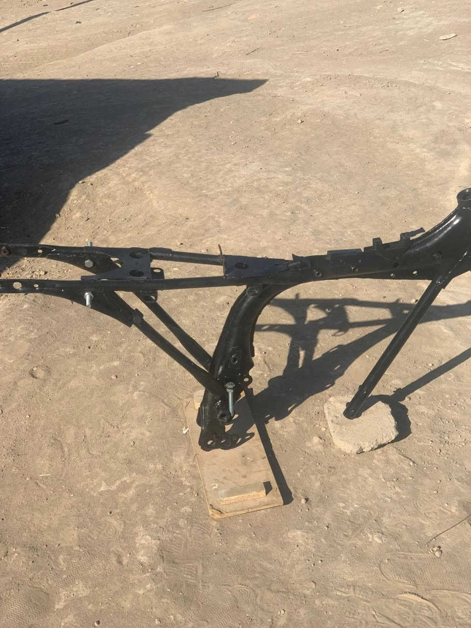 شاصي للبيع سعر 125وبي مجال. جاهز مكان القرنه مكلف بالنشر ***********
