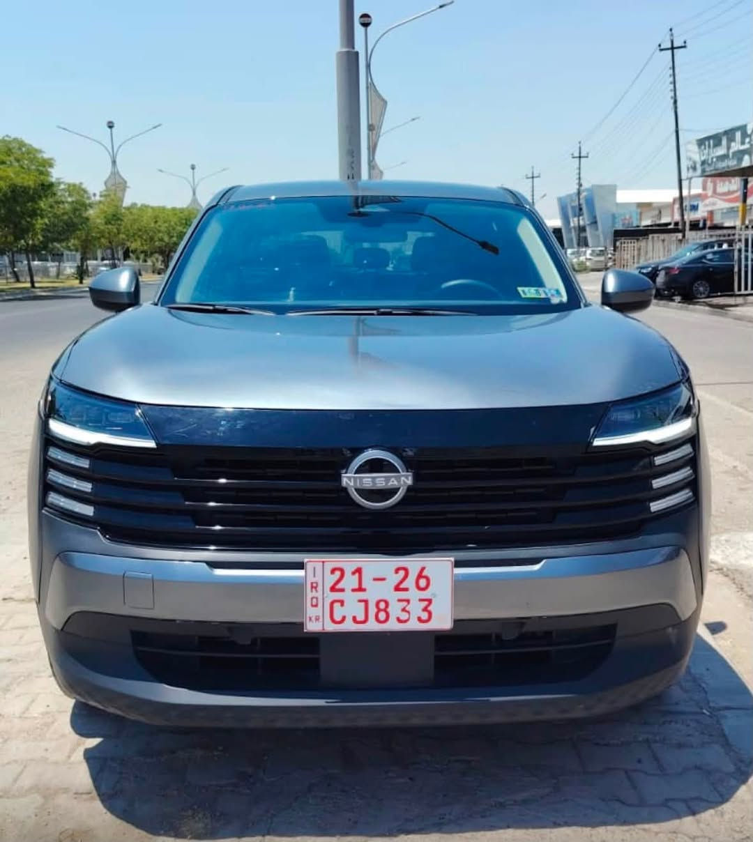 *تحية طيبة لجميع المتابعين *
نيسان كيكس  موديل 2025. 
مواصفات AWD SV. 
حجم المحرك 2.0L. 
العداد 6300 ميل. 
رقم الشاصي 3N8AP6CBXSL414669

المواصفات SV
*دخول ذكي و بصمة تشغيل. 
*حساسات وكاميرا خلفية. 
*تحديد مسار , نقطة عمياء. 
*رادار امامي وخلفي وجوانب. 
*شاشة كبيرة، فول تحكم في المقود. 
*ومواصفات اخرى كثيرة. 

الضرر
ربع البنيد صبغ فقط. 

✅الشواصي سليمة. 
‏✅راديترات سليمة. 
✅جميع  الإرباكات سليمة
✅لايتات وچاملخ بلادية كانت مرفقة مع السيارة من امريكا. 

صور الحادث وتقرير السونار مرفقة في الاعلان. 

السيارة كاتي تترقم شمال العراق 
إربيل * سليمانية * دهوك 

السعر 172 مجال بسيط للجاد. 

للاستفسار عن السيارة يرجى مراجعة معرض المربد لتجارة السيارات كركوك حي الخضراء شارع المعارض. 

او الاتصال على الرقم 
***********
