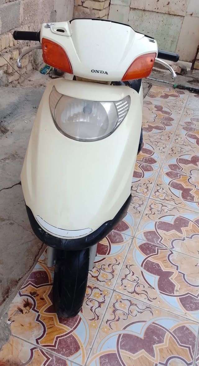 ‏سلام عليكم عندي دراجة ياباني دراجة حلوة مفتوحة Viber ‏الأول مرة للبيع دراجة كهربائيات كلها شغالة نظيفة السعر 500 بيها مجال شي بسيط حق الجاية عنوان الدراجة كوت زين القوس  ￼شراي لا يكسر حلال العالم والسوق باشكال أي استفسار عن هذا الرقم ￼ *********** ￼￼
