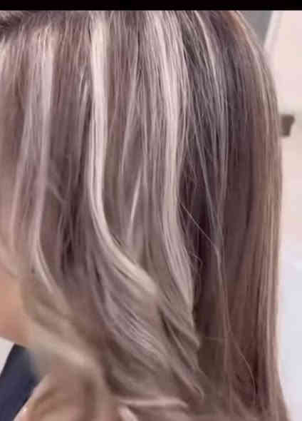 مساءالخير زبائنه الحلوين 🤩🤩
نقدملكم أجمل عروض صالون ميسلون ستايل
دائما نحاول نرضيكم ونكون عند حسن ضنكم
نقدملكم عروض الشعر💕💕
صبغ وتسريح الشعر بكافه واطواله بسعر ٥٠ الف فقط🎊🎊
مع هديه  معالج للمرافقه مع الزبونه💝💝
تره ماكو هيج دلال
العنوان الحديقه العامه خلف مول الوليد قرب ركن الذهب
للحجز والاستفسار الاتصال ع الرقم ***********
