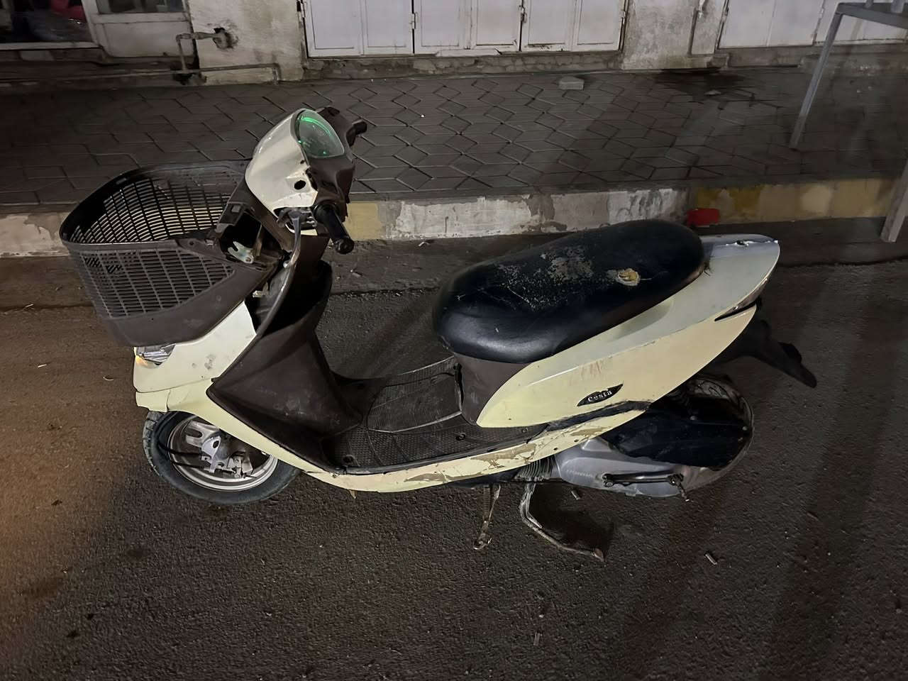 ماطوار  ابو السله سلف هندر بريكات لايت هورن  مكينته خرسه  بس كفره تعبان مكينته ماتنسمع  للبيع ب 200 الف  خاص او تصال 
هـ. ***********
