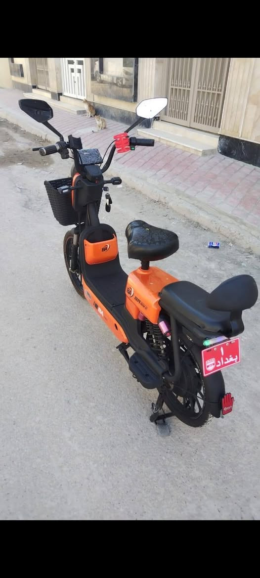 السلام عليكم
دراجه شحن حجم 20
بصمه 2
سويج 2
شاحنه اصليه 
تايرات جدد 2
دراجه كامله كل نقص مابيه استخدام قليل 
بغداد الامين قرب جامع المحسن 
السعر 275وبيه مجال 
***********
