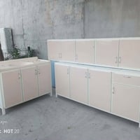 خزائن مطبخ • علوي وسفلي 2م • بلاط مترو 20