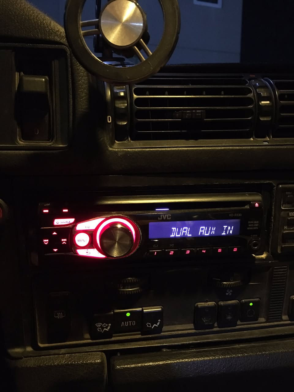 مسجل احترافي ماركة JVC
‎الجهاز ياباني تجميع اندنوسي
‎بلوتوث اواكس راديو سيدي 
‎فيشة بلادية ؏َـليَك 
‎بس تشكل فيشك بالتحويلة لاتكص ولا تلزك 
‎مڪاني بغداد بسماية متوفر توصيل رقمي ***********
