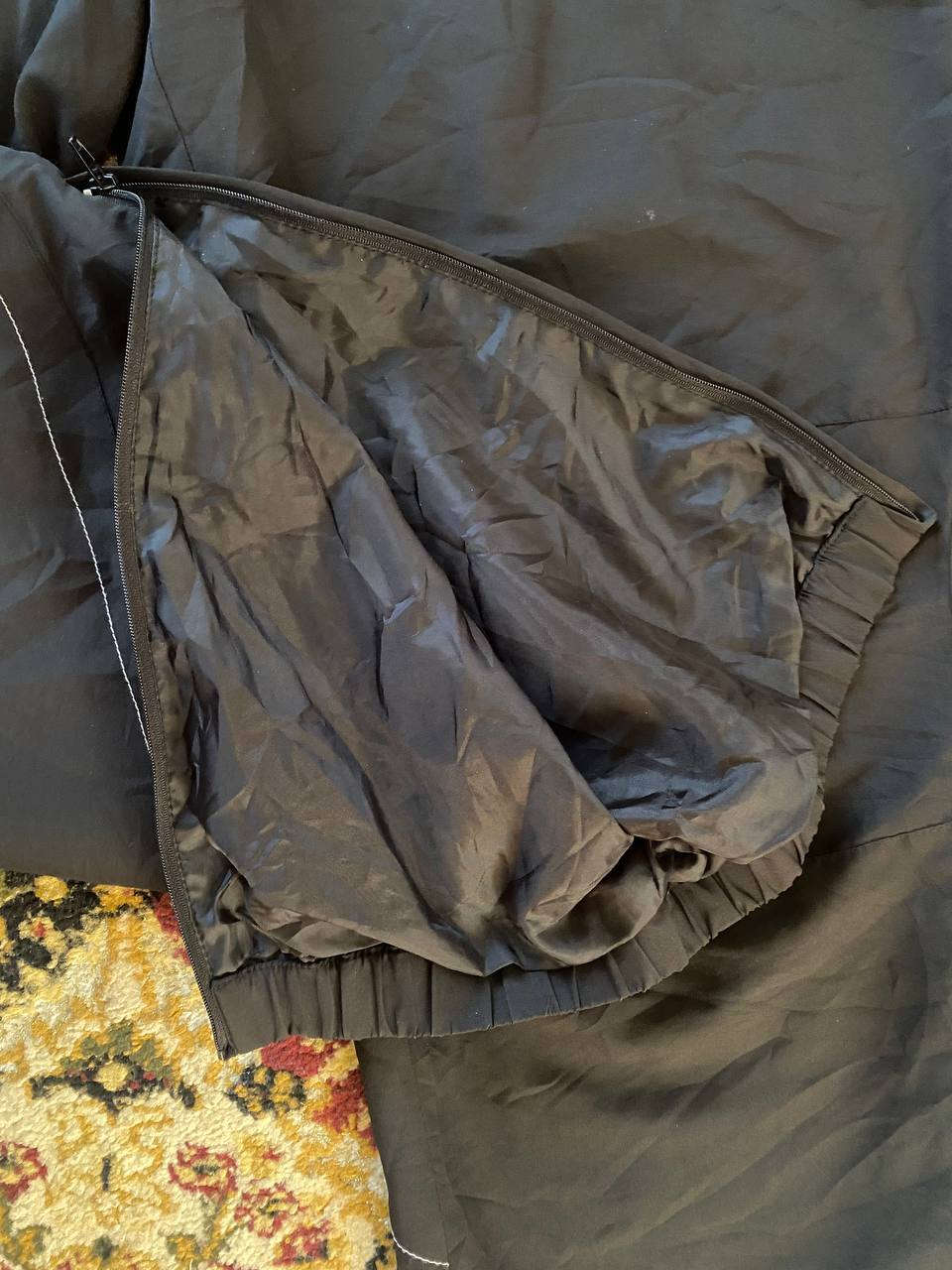 ماركة Erima مبطن
بنطلون اسود فحمي نظافة فول 

الكمر يلبس من ٤٢ -٥٠ 

الطول ١١٠ 

الحجل ١٩ 

توصيل موجود


**إذا كنت صاحب هذا الإعلان وتريد حذفه لأي سبب، رجاءا أرسل رسالة إلى الدعم الفني**