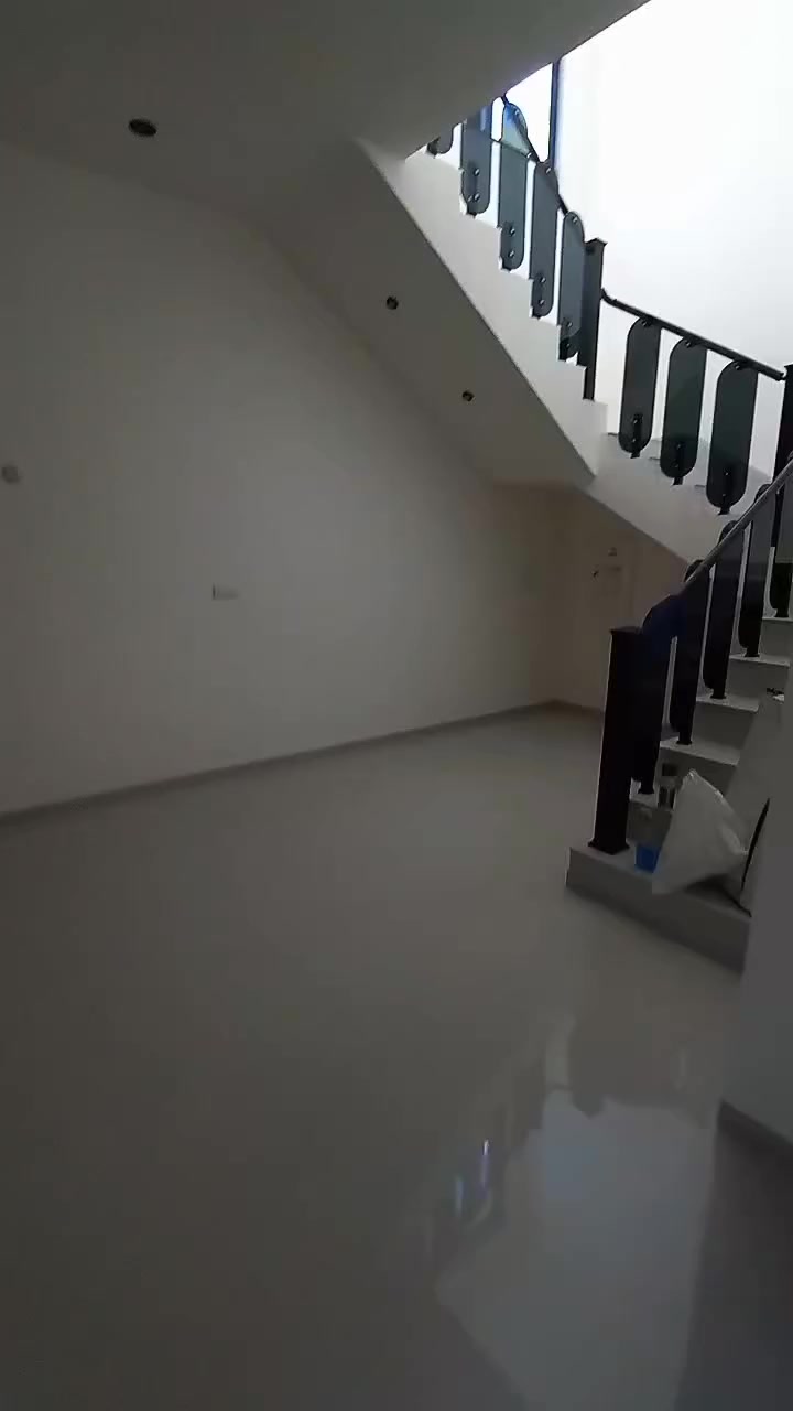 "" انطي الخبز لخبازتة ""
✨ شغل اليوم بالحلة / بابل ✨
 شوفوا شلون صار المكان 😍
تنظيف وتلميع يخبل حرفيًا 👌
اشتغلنا اليوم على تنظيف كامل + تلميع
والنتيجة مثل ما تشوفون فرق واضح من أول نظرة 💎
🔹 تنظيف دقيق لكل التفاصيل
🔹 تلميع يخلي الأرضيات تلمع مثل المراية
🔹 شغل مرتب وكادر موثوق
والله تعبنا عليه بس النتيجة تستاهل 😌💙
إذا تحبين بيتج يصير نفس هذا الجمال
لا تترددين راسلينا خاص 📩
📍  بغداد والمحافظات
📞 الحجز مفتوح يوميًا
***********
