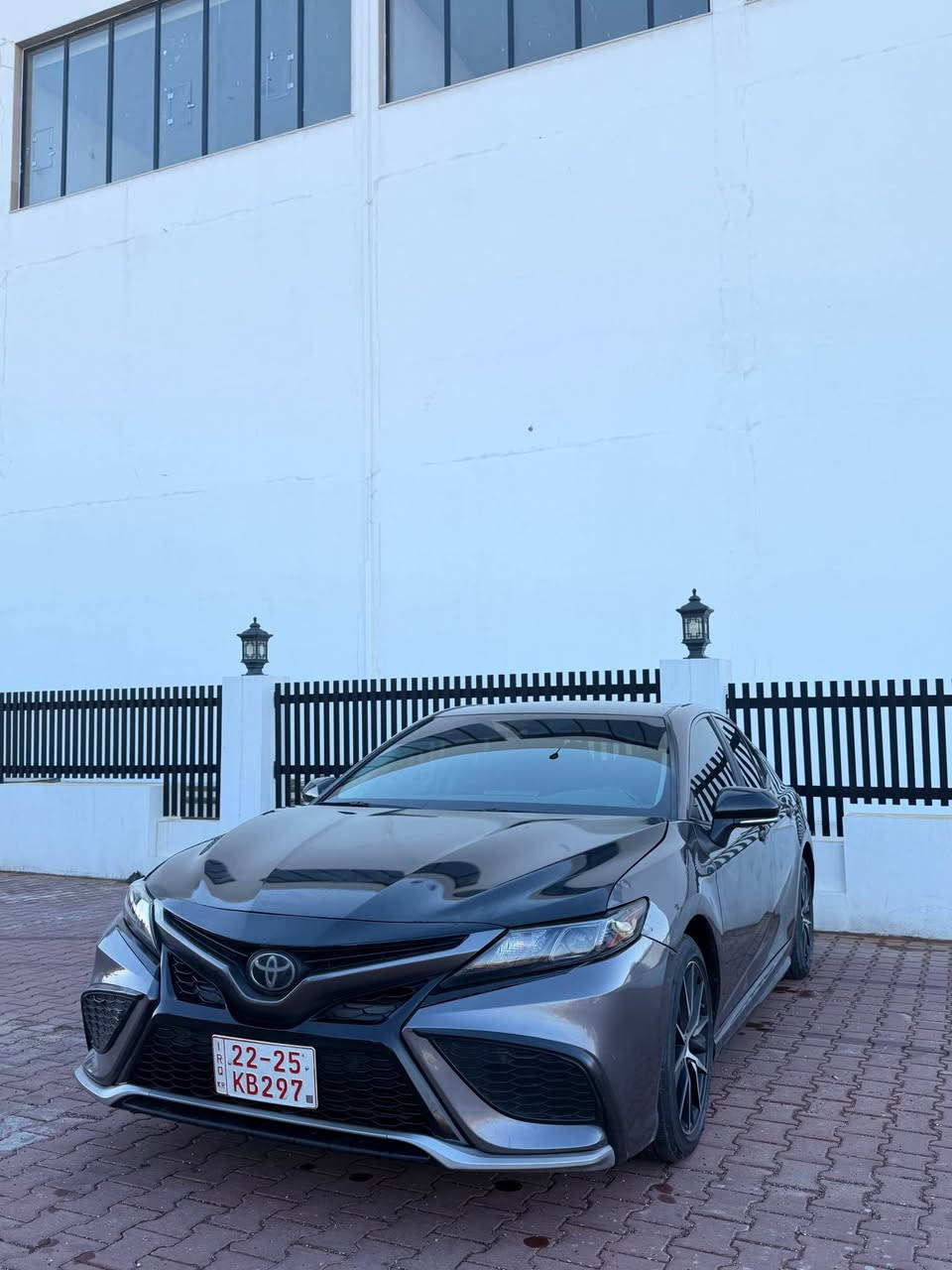 𝐓𝐨𝐲𝐨𝐭𝐚 𝐂𝐚𝐦𝐫𝐲 - 𝐒𝐄 ( 𝟐𝟎𝟐4 ) 
‎للبيع … تويوتا كامري الموديل : 2024 
‎- المحرك 4 سلندر 
‎- گير محرك بشرط 
‎- محرك ما مفتوح بدون اي نواقص
‎- المواصفات … SE 
‎- كاميرة
‎- كشن كهربائي
‎- تحكم ستيرن
‎- حساسات امامي
‎- حساسات خلفي
‎- رادار امامي
‎- رادار خلفي
‎- مانع انزلاق + ABS
‎- منافذ AUX + USB 
‎- تحكم وضعيات القيادة
- ECO+NORMAL+SPORT
ضررها السيارة : 1 بس بولند
‎- بدون مصرف نضافة 100/100
‎- مكان عقره
‎- للاتصال :واتساب  [***********] 
سعر سياره : 195 بيها مجال دهوك, العراق
