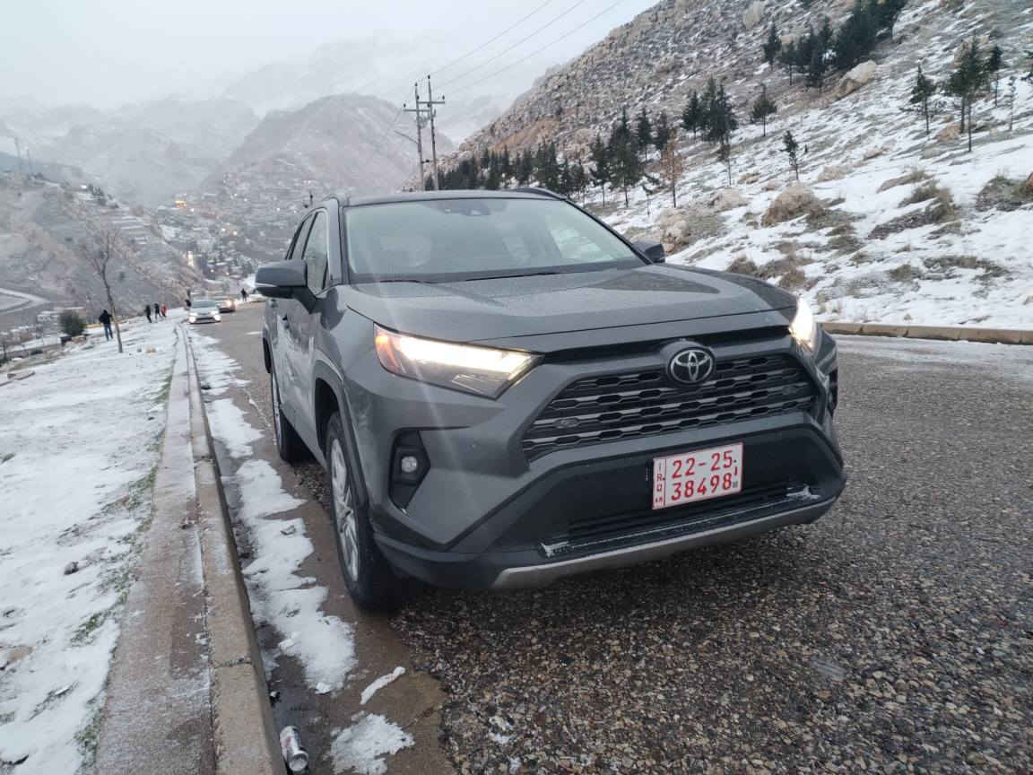 تويوتا رافور
 2T3N1RFV4PC324392 ره قم شانصي
***********/*********** 
موديل 2023
موصفات فول فوله
واحد عل واحد
فصفات لميتذ فول فول 
كوشن جلد 
هه ر جار كوشن هيتر
كوشن كارباي 
داخلي سياره سبي
سوكان هيتر 
سلايت
سيارا زور باكو خاوينه 
سيارا مالي دوسته
سياره ده عمه كه ي هيج نيه 
بو سعر به يوندي بكه أربيل, العراق
