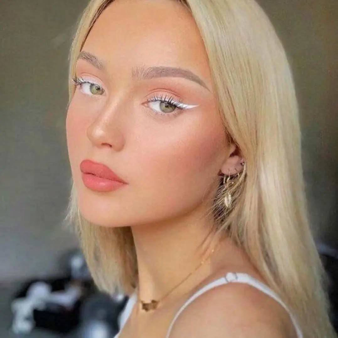 جديدنا لا ينتهي
ايلاينر الوان❤️😍
فيه كل الالوان اللي ممكن تتخيليها
علشان تعملي بيها لوكات مختلفه
ماط وثابت جدااا❤️❤️

💎سعر القطعة 2 الف
للحجز والاستفسار مراسلة الصفحة او مراسلة هذا الرقم 👇🏻
*********** واتساب
🚘 متوفر خدمة توصيل لجميع محافظات العراق 🚘
