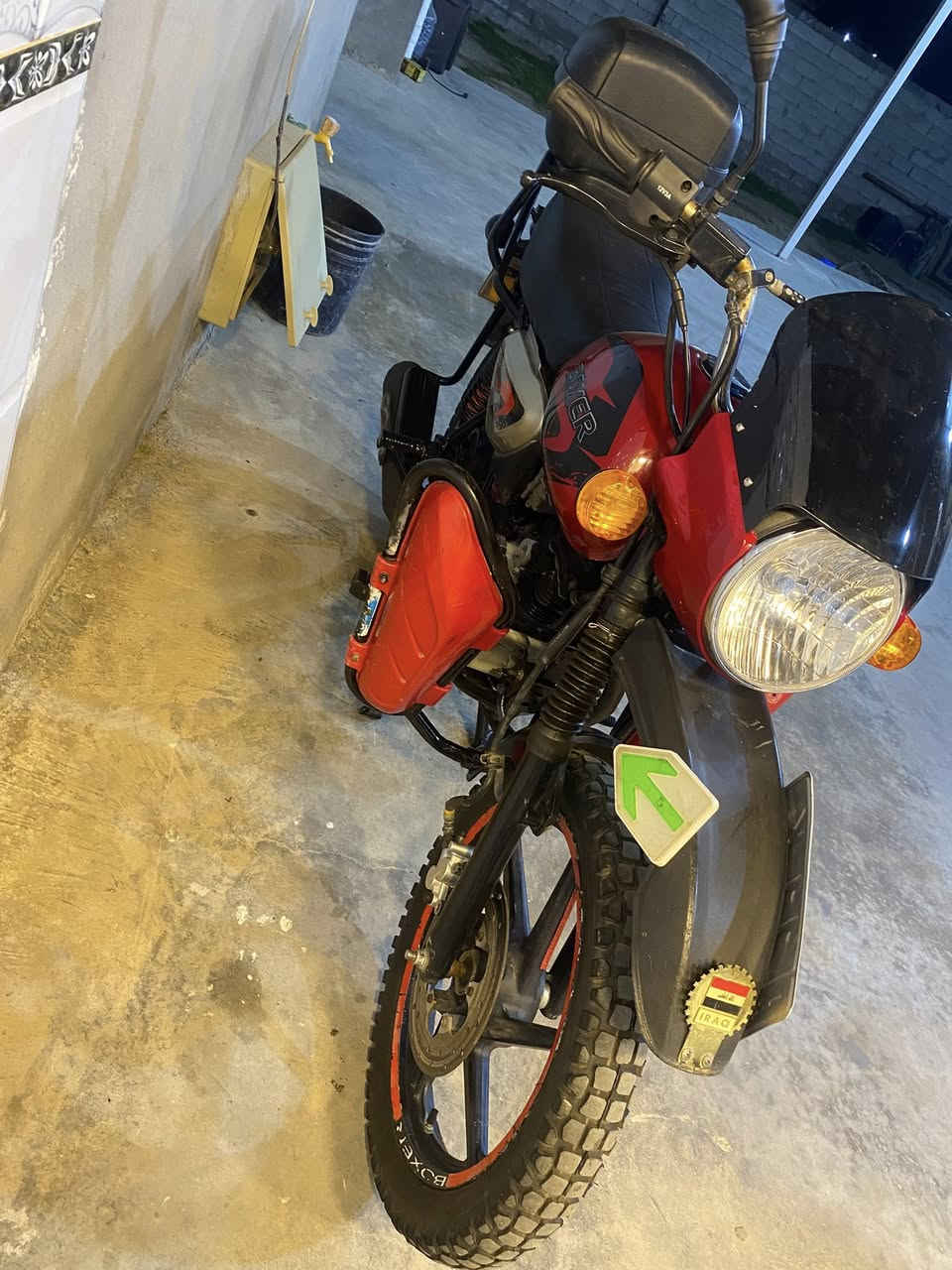 بوكسر موديل 21 رقم بغداد انكليزي بأسمي تجفيت شركة مكان بغداد تقاطع نهروان *********** السعر 1800  وبيها مجال دشبول ميشتغل
