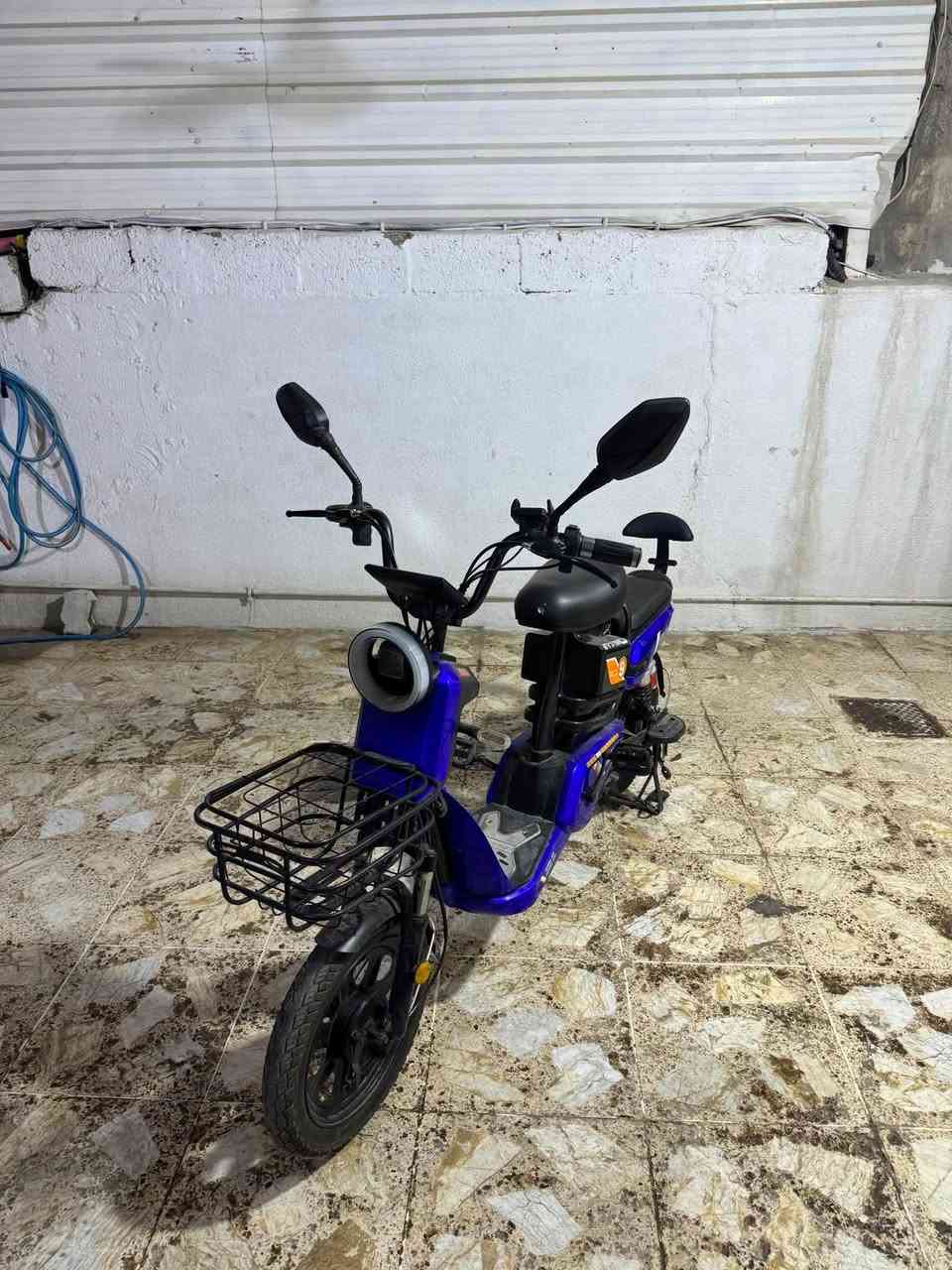 دراجه شحن فول مواصفات اشاره يمنه يسره دبل اشاره اكلوب ابيض واصفر زينون دبلات امامي خلفي اناره يجي وياه اسويجين تشغيل عن بعد بصمه قفل فتح شاشه  يوصل اي عطل يصير يضهر بشاشه شركه مديل 2024 شركه koREAMR بطاريات نضيفه مثبت سرعه 4 نمر دراجه نضيفه سعر 300 بي مجال 
 محافظه كركوك ***********
