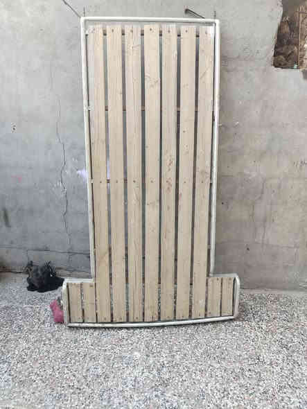 سلام عليكم سبتيه ما  ستاركس البيع رقم الهاتف ***********مكان بغداد موديل ٢٠٠٧
