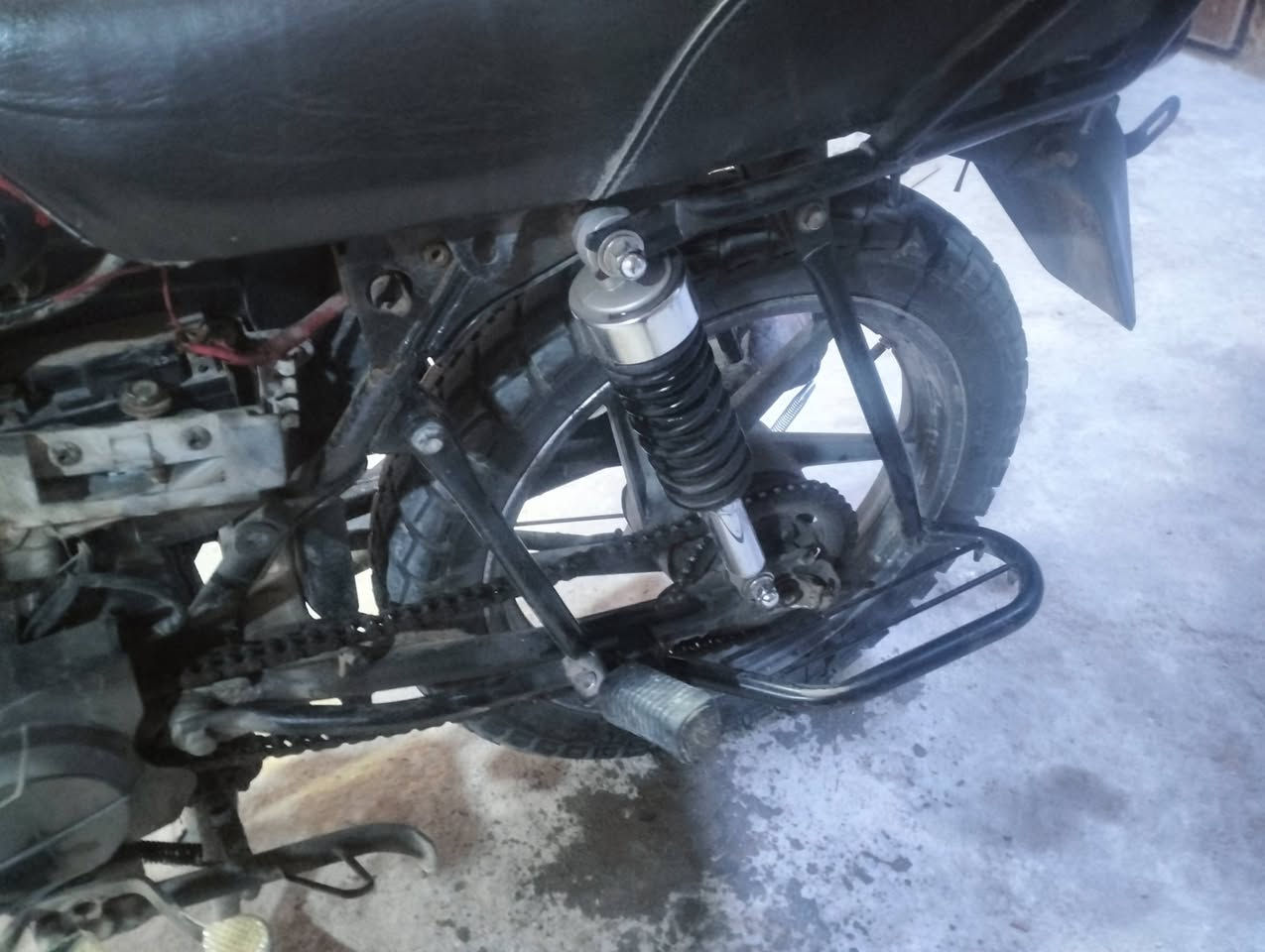 سلام عليكم دراجه كي واي مديل 23 كلك كلك مكفوله من سرقه السعر 500 وبيه مجال (كلشي يشتغل بس سلف لن الباتري يرادله شحن) *********** متواجد واتساب
