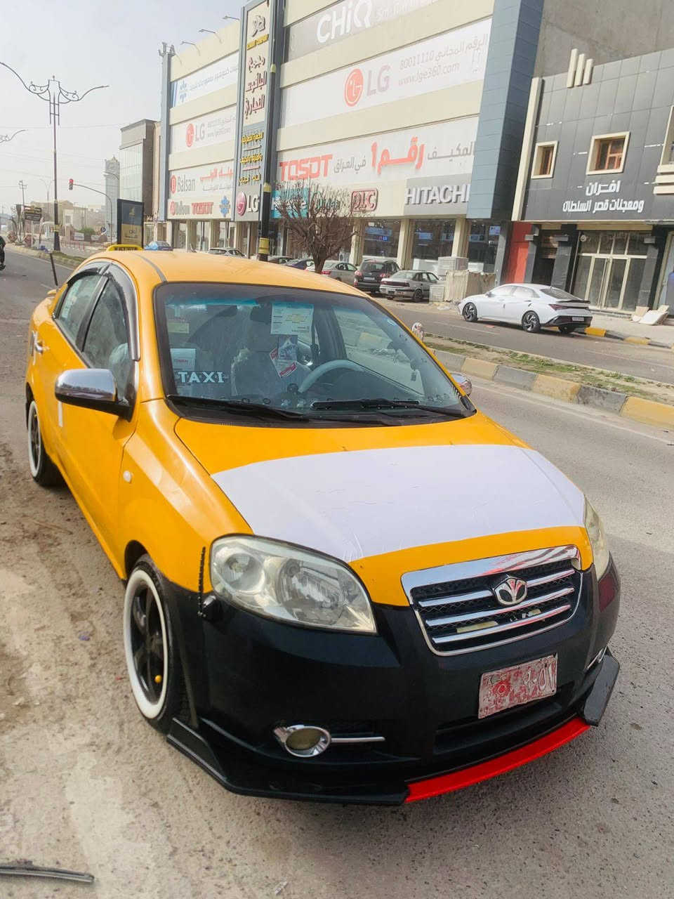 سلام عليكم دايو جنتره شكل افيو للبيع موديل 2009 سياره جديدأ مكينه كير كورلا جديد صدر جديد زوج تايرات جديد كهربائيات كلهه شغاله مابيعه اي نقص هزه مسويلهه جديدأ راعيهه يريد تحويل عليهه غرامات هيئه 900 مرور مصفرهه اريدهه ب 30 صافي وترهم مراوس مكان سياره صلاح الدين تكريت ***********
