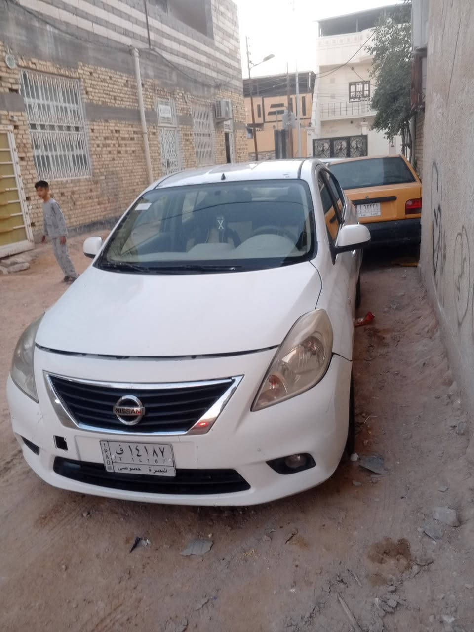 نيسان سني هندي موديل 14
سنويه ما منتهيه لل 27 راعيه موجود يريد يحول السياره بيه ٣ قطع بنيد وبابين صفحت السائق ومكينته نص عمر كير تبريد ثلج كفاله السعر 70 وبيه مجال مكاني بصره مناوي لجم شراي تواصل وياي ***********
