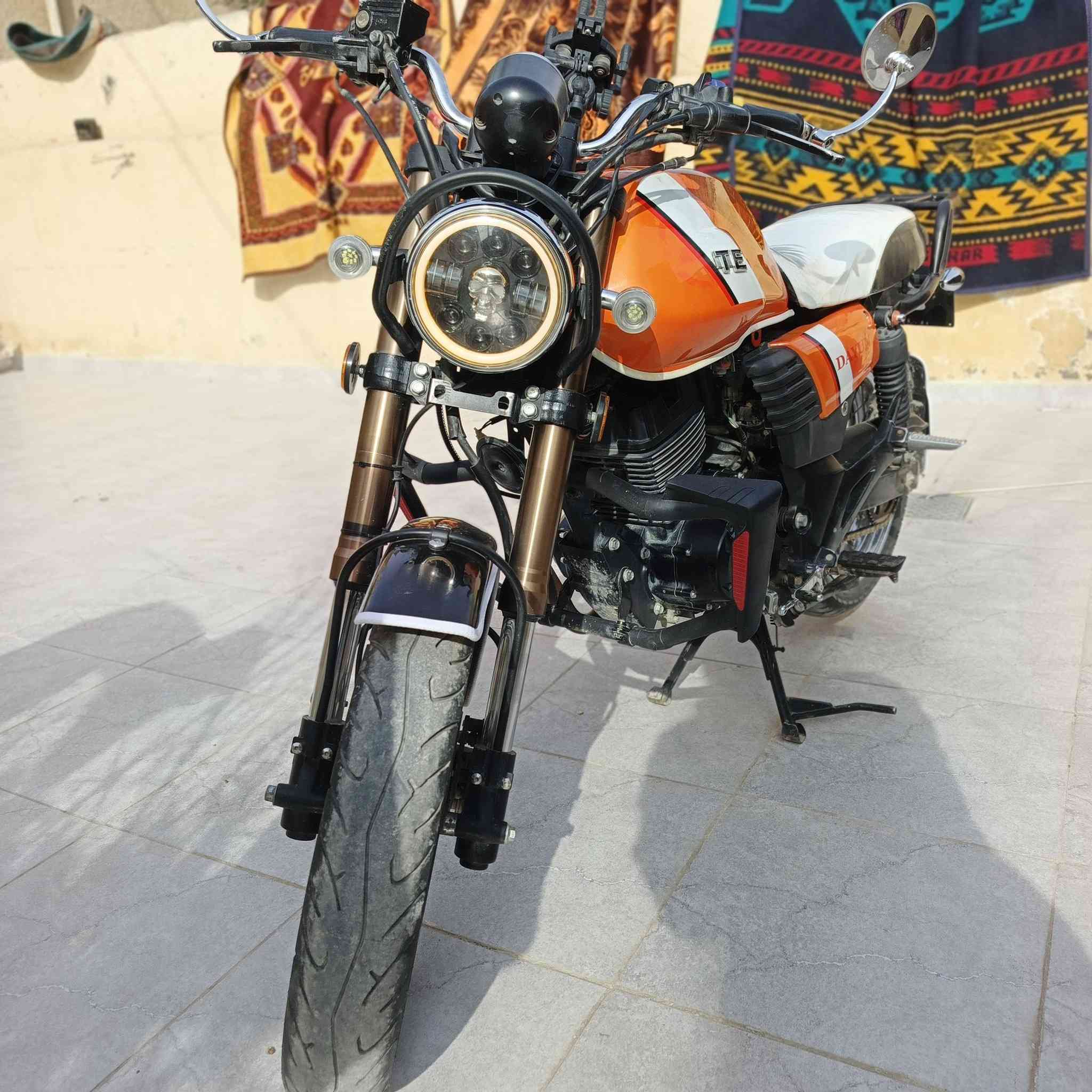 دراجه دايوان لايتي موديل 22 طالعه ب 24 دراجه خير من الله كفاله عامه
م/صالنصه رياضي 
السعر خاص او اتصال ***********
