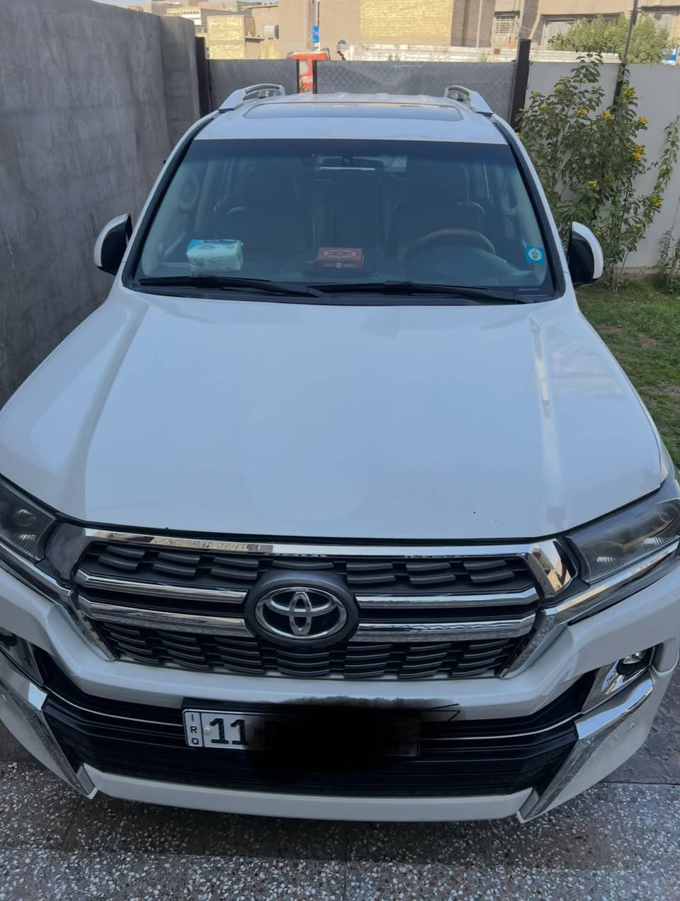 السلام عليكم لاندكروز 2009 محدثه 21 داخل وخارج مكفوله من الجفيه والضربه فقط قطع التحديث رقم بغداد سياره جديده شكد ما تتوقع محرك 8 سلندر 4600 الاقتصادي المرغوب والسونار مرفقك بل منشور مكانه بغداد السعره 280 وبيه مجال للاتصال ***********
