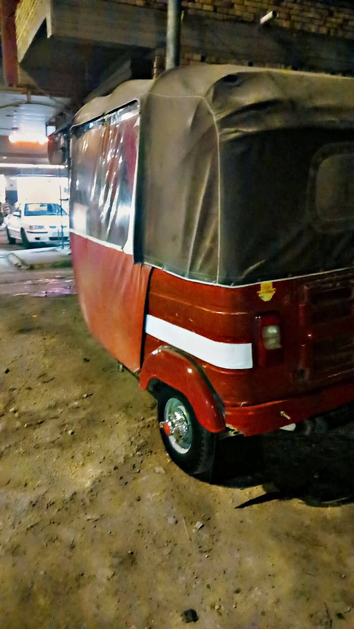 سلام عليكم تكتك للبيع موديل 17 شهر 11 تكتك الكشره كفاله من الصبغ والمعجون ولبارد اوراق بسمي المكينه بيها خيط تبخير التكتك نضيفه السعر 3500 وبيها مجال حق الجيه *********** رجان المو شراي لا يتصل تكتك مال جناي جاهزه
