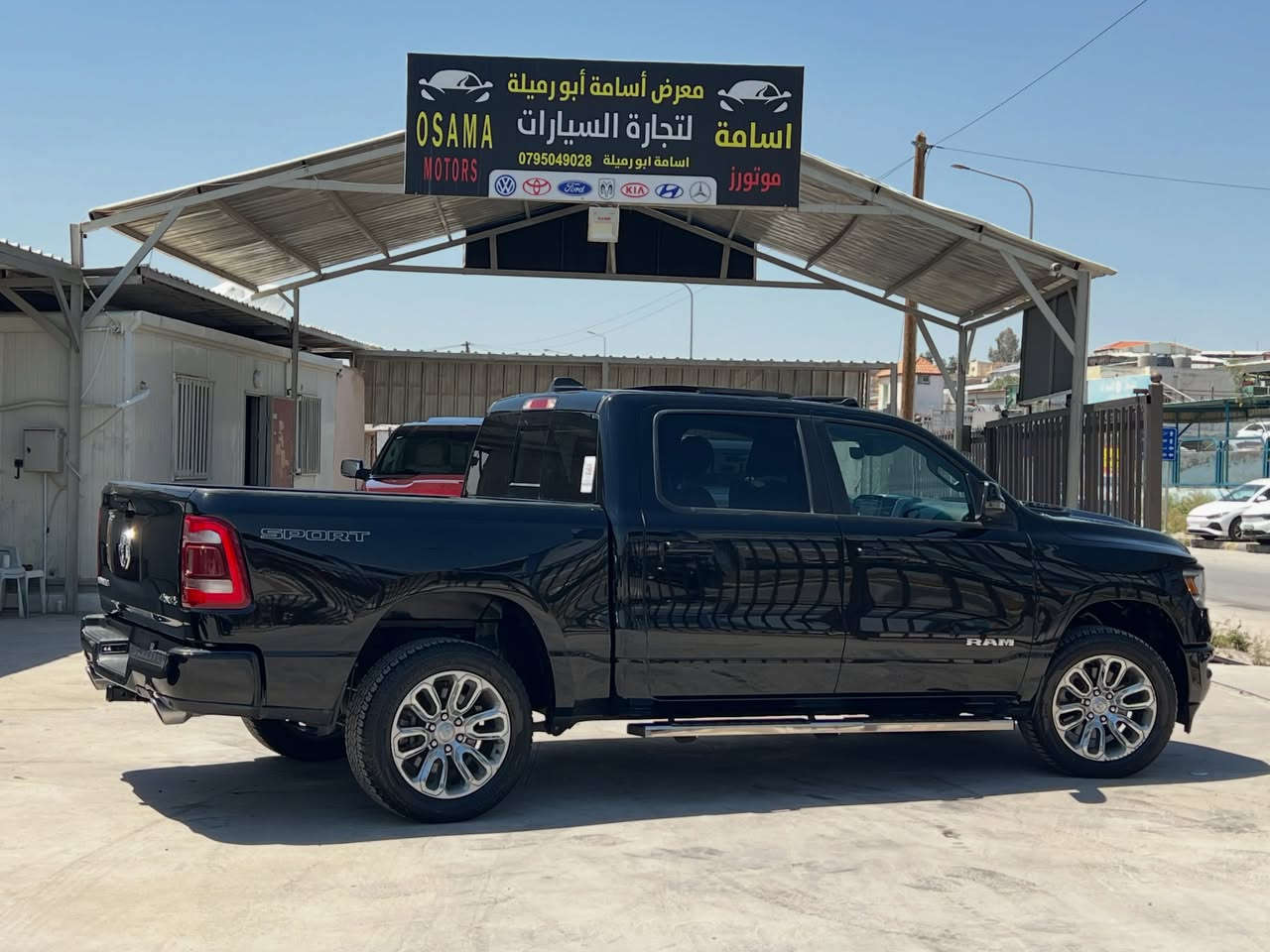 ● #DODGE RAM LARAMIE DIESEL 2023 🛻 ✅️

● #دودج رام لارمي ديزل 2023 🛻 ✅️

فحص كامل 7 جيد كلين تايتل ✅️ (clean title)

لون اسود ملوكي مميز جدا 🖤

ممشى قليل 68 الف فقط ✅️

فل كامل 

سعة المحرك: 3000CC قوي واقتصادي DIESEL ⛽️

 

● المواصفات :

• بانوراما 

• جير ماوس

• 4×4 كهرباء

• كراسي جلد لون اسود 

• كراسي كهرباء ميموري سيت

• كراسي مدفأة ومبردة

• تحكم ستيرنج

• عداد ديجيتال 

• شاشه اصليه كبيره

• نيفجيشن

• كاميرا خلفية

• بصمة ابواب

• تشغيل عن بعد

• حساسات أمامية

• حساسات خلفية

• نظام صوتي كامل

CD نظام

AUX

USB

Blutoth

• سماعات عدد 10 بوستن

•فتحه خلفيه كهرباء(قناص)

• جنط قياس 20 كروم

• كوشوك جديد

• مكيف حامي بارد مفصول

• زجاج كهرباء ملون

• نظام الانارة التـــلقائي للمصابيح

والعديد من الاضافات المميزه...

 ● موقعنا المنطقة الحرة الزرقاء ش.18 شمال .

● للأستفسار: 0795049028 أسامة أبو ارميلة .

#معرض_اسامة_ابو_ارميلة_للسيارات


**إذا كنت صاحب هذا الإعلان وتريد حذفه لأي سبب، رجاءا أرسل رسالة إلى الدعم الفني**
