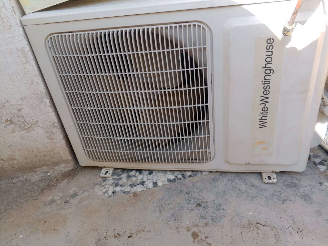 السلام عليكم
عندي غراض مستخدمه للبيع
غساله السعر 100
السبلت واحد طن السعر 100
العربانه السعر 25
الميز مال فلافل وهمركر جديد غير مستخدن السعر 35
العنوان البياع شارع الرافدين 
***********
متواجد واتساب فيس
