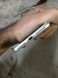 ايفون 8 بلس • نضيف • مداخل صيانه