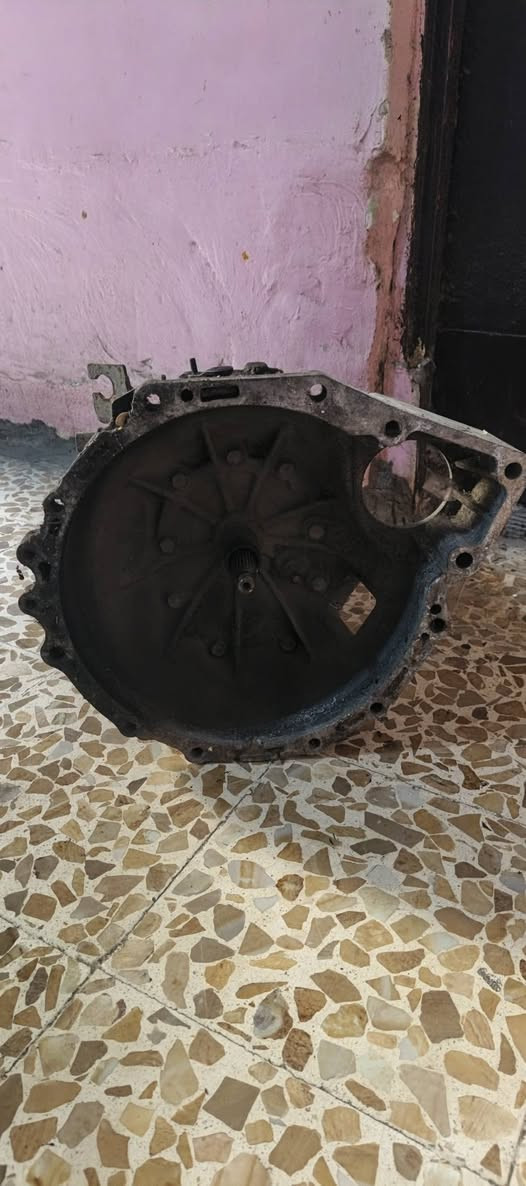 السلام عليكم هوزن وكير للبيع الهوزن بي ونه قليل والكير بس النمره الرابعه تفلت.***********

