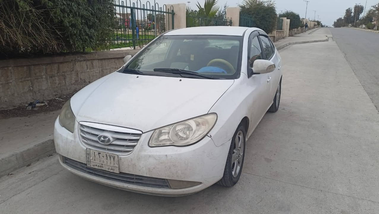 سلام عليكم انتر للبيع موديل ١١ كير ومحرك شرط بيه ضرر تحرير ومصبوغه عام كربون موجود وكاله وتحويل سعر ٩٠ وبيه مجال ***********
