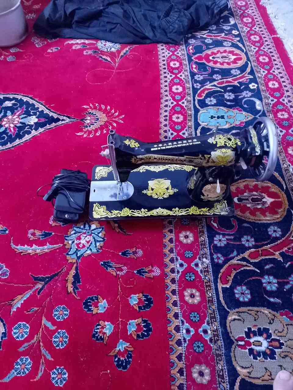 دوو مەکینەی خەیاتی بێ عەیب 
بۆ فرۆشتن زۆر جوان ئیش دەکەن 
نرخی دانەی ٤٥ هەزارە و
هەردووکی 90 هەزارە و
مامەڵەش هەیە لە چەمچەماڵم 
گەرەکی ئەنفالە کان نزیک ئاسایشە کە 
ژمارەی مۆبایل *********** شمشمل, السليمانية
