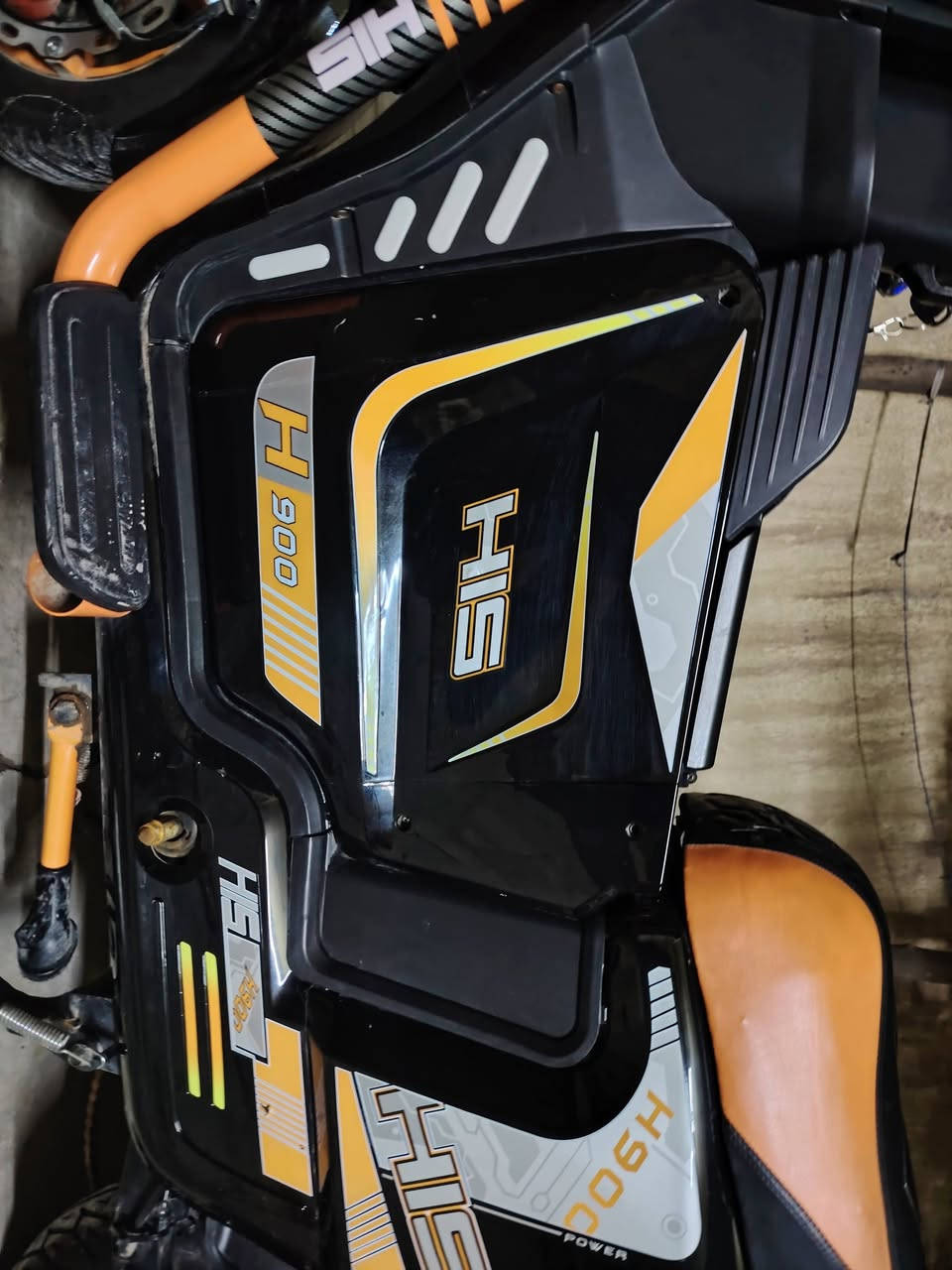 ماطور شحن موديل 2025 اربع سرعات السرعة ١٠٠ خمسة بطارية نظام بك يرجع اخو الصفر شرط الفحص مستعمل شي قليل السعر ٤٥٠ وبيها مجال لشراي مكاني كركوك حي العسكري *********** وتساب ***********
