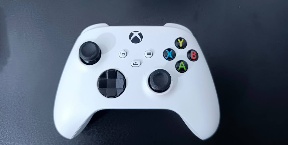 السلام عليكم اكس بوكس سيريس اس مستعمل ذاكره جهاز 512 جهاز ما داخل صيانه وجوستك ايضاً  داخل صيانه ويجي معه جهاز كامل ملحقات اصليه 
سعر الجهاز 300الف وبي مجال 
عنوان بغداد جسر ديالى 
رقمي ***********
